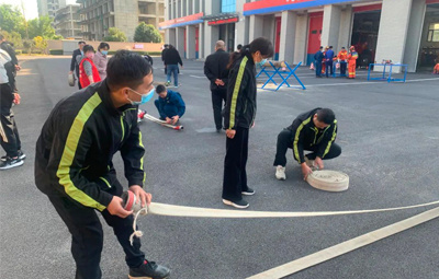 荥陽分(fēn)公司代表隊參加全市(shì)消防比武競賽并獲得(de)獎項
