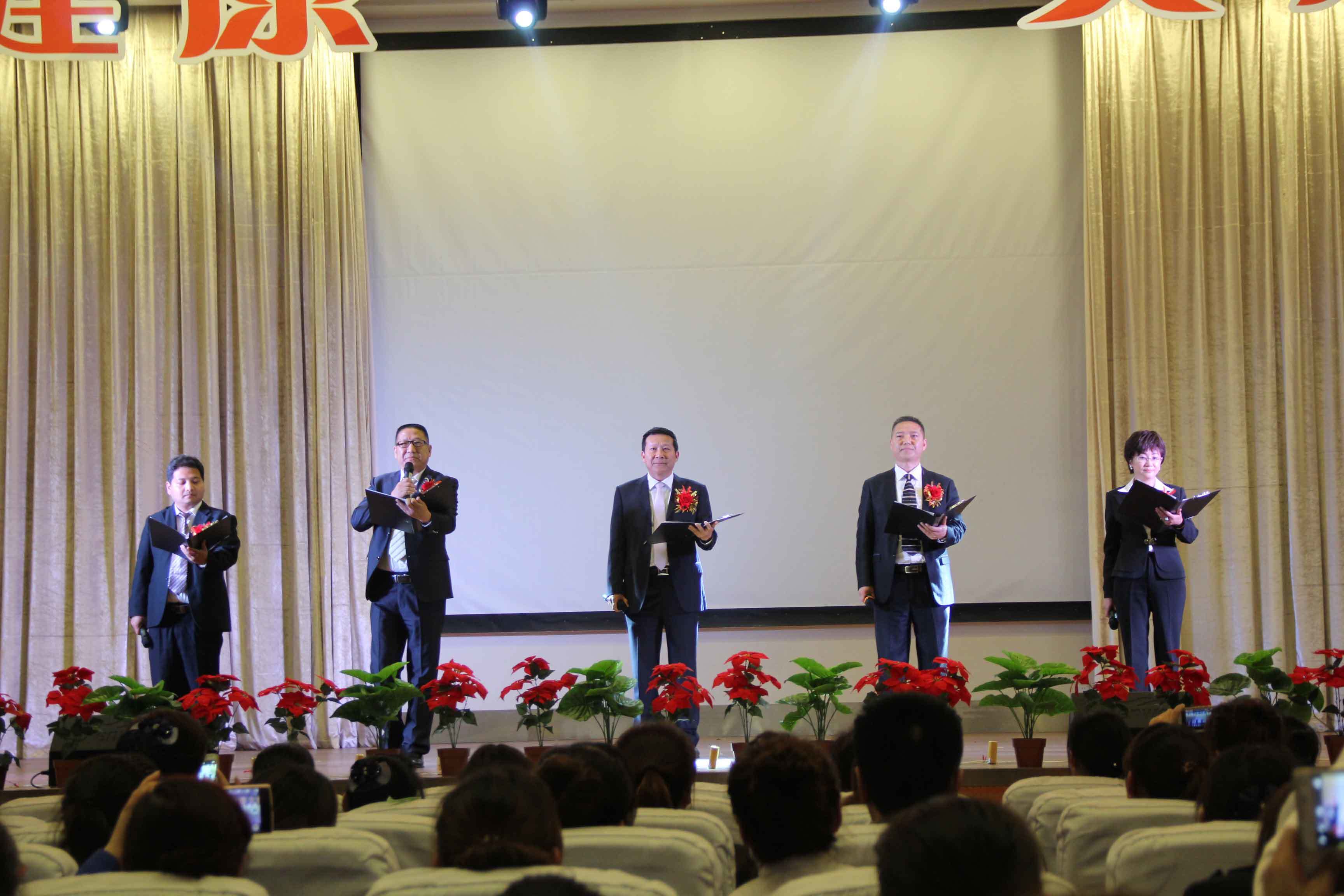 “健康發展，快(kuài)樂(yuè)成長(cháng)”建業(yè)百貨十五年(nián)耕耘之路(lù)
