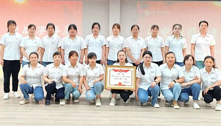 杞縣店(diàn)舉行(xíng)第二季度“閃電(diàn)戰役，決戰半年(nián)度”啓動大(dà)會(huì)